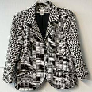 Women’s Worthington checker print blazer. Size 18.